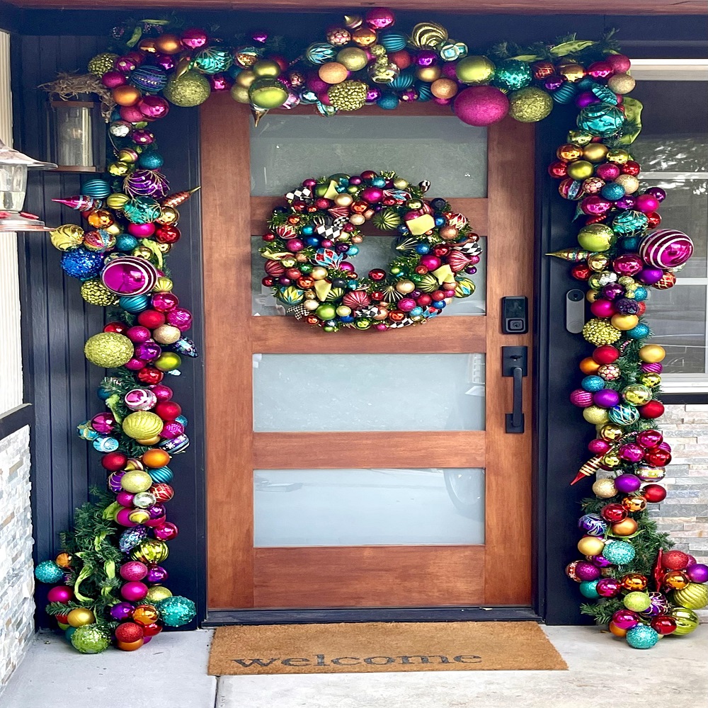 Decorate Your Home doors with the Christmas