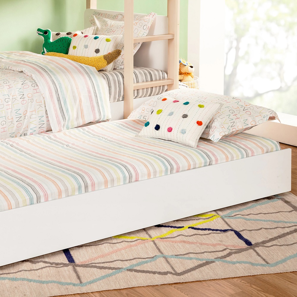 trundle bed